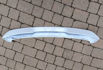Zadní spoiler na Volkswagen Touareg II - 2
