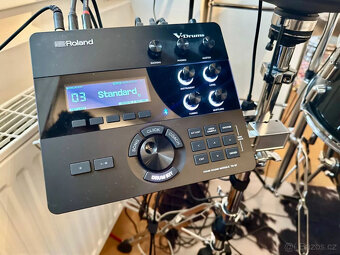 Elektronická bicí sada Roland VAD-504 KIT - jako nová- - 2