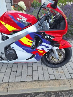 Honda cbr 900rr (sc33) - 2