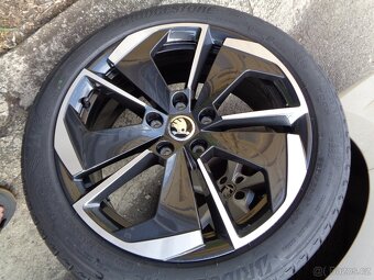škoda Octavia IV originál nová 18 alu kola 5x112 - 2
