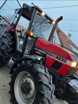 traktor Case International 4230 - 2