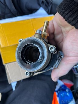 VETUS orig . 30 mm Průchodka a ložisko. NEPOUZITÉ - 2