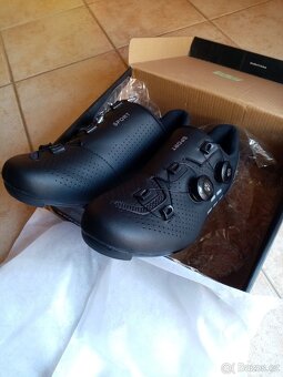 Nové Tretry na kolo, vel.44 - Silniční i horské kolo..SLEVA - 2