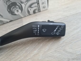 NOVÁ Pravá páčka stěračů Octavia, Superb, atd ORIG - 2