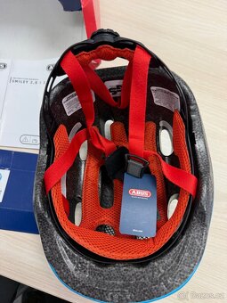 Dětská cyklistická helma ABUS - 2