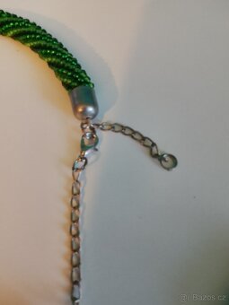 Náhrdelník háčkovaný zelený - 2
