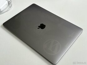 Apple MacBook Pro 13 (2019), 256 GB, Intel, stříbrný - 2