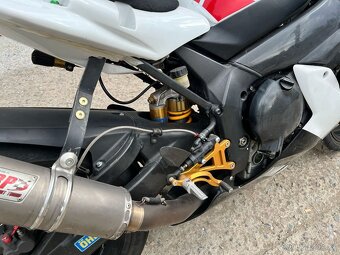 Yamaha YZF-R1 - 2