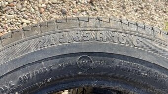 Pneu 205/65 R16 C - 2