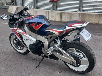 Honda cbr 1000 rr - 2