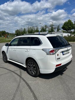 Mitsubishi Outlander, diesel 110kW, 7 míst, tažné, manuál - 2