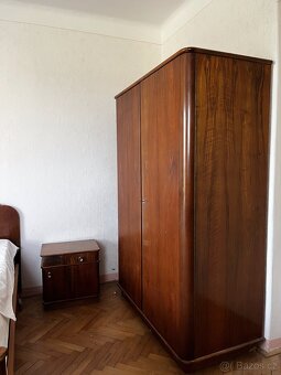 Masivní ložnice ze 60.let - 2