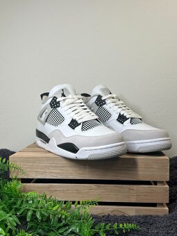 Air Jordan 4 Retro "Military" - 2