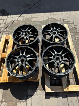 Insignia převářky r17 a Dotz r18 disky na E46 - 2