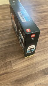 Lego 10279 Volkswagen Camper Van - 2