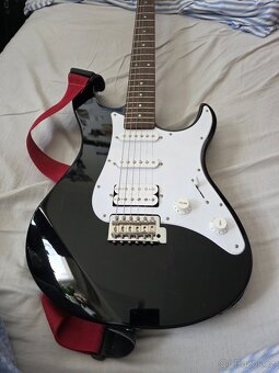 Yamaha Pacifica 112J BL + Marshall Code 25 (25W) - 2