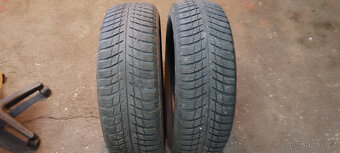 2 zimní pneumatiky BRIDGESTONE 215/65R17 99H 6,00mm DOT 2022 - 2