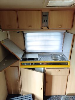 Adria 470+předstan - 2