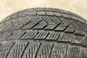 2x 275/35 R22 Pirelli Zimní pneu - 2