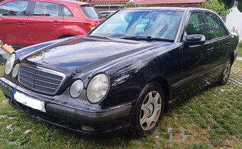 Mercedes-Benz E220 CDI 2000 W210, sedan, manuál, 367 000 km - 2