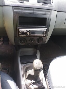 Fabia 1,4 16 v rok 2001 - 2