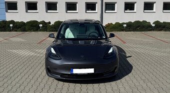 Tesla Model 3 Refresh (2021), LR Long Range + bílý interiér - 2