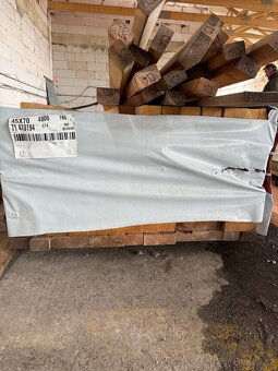 nové hoblované latě - 2