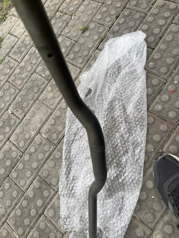 Honda CB 650R  2021 řídítka ocel černá typ originál - 2