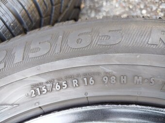 Kola Duster 5x114,3 6,5J R16 + Semperit - 2