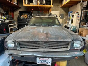 Ford Mustang Fastback - 2