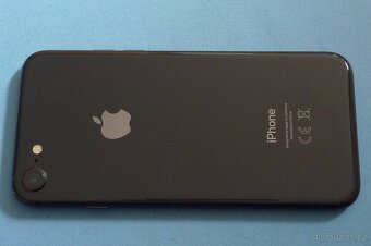 Apple iPhone SE 2020 128GB Baterie 82% - 2