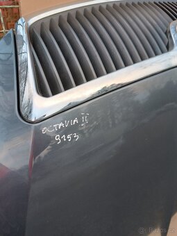 Skoda Octavia 2 - přední kapota - 2
