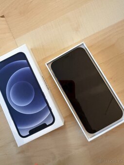 Úplně nový IPhone 12 černý 128GB - 2