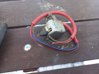 Manet 90 prepinac svetiel - 2