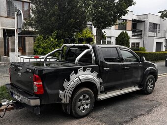🚗 TOYOTA HILUX 2.5 D-4D 4x4 - 2