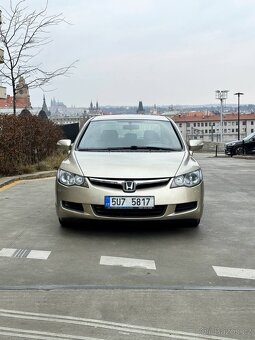 Honda Civic 8 Sedan - 2