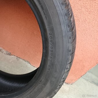Zimní 205/55 r 17 - 2
