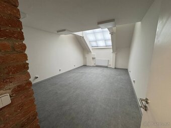 Pronájem kanceláře 30-40m2, Praha 2, Karlovo náměstí - 2