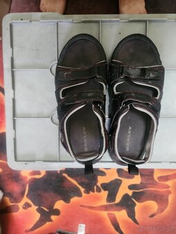 OAKLEY sandale Vel .EU 44 UK 9 US 11 cm 28 stav 8/10 , stav - 2