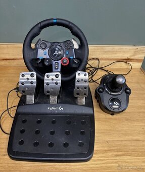 Logitech g29 volant s pedály a řadící pákou - 2
