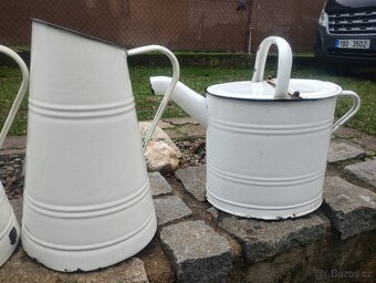 Zahradní smaltovaná konev - 2