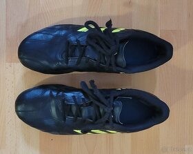 pánské kopačky zn.Adidas vel.42 a sálovky zn.Umbro vel.42,5 - 2