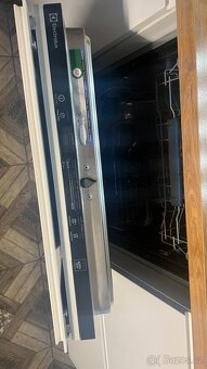 Vestavná myčka Elektrolux - 2