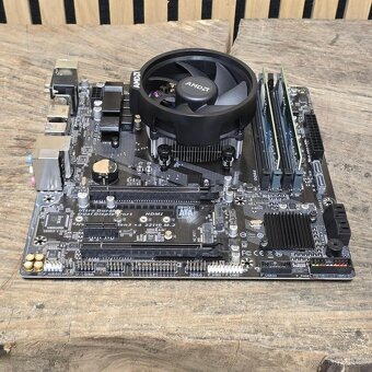 SET - GIGABYTE AB350M-DASH + R3 3200G + 8GB RAM - 2