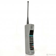 Mobilní telefony pro sběratele - rarity - MOTOROLA DYNATAC 2 - 2