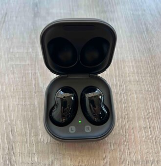 Samsung Galaxy Buds Live SM-R180 - 2