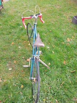 Silniční kolo Favorit - 2