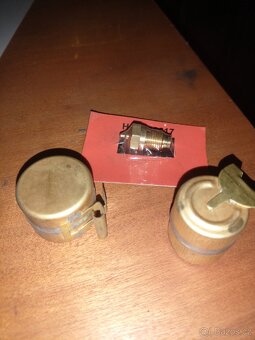 Prodám plovák karburátoru Trabant - 2