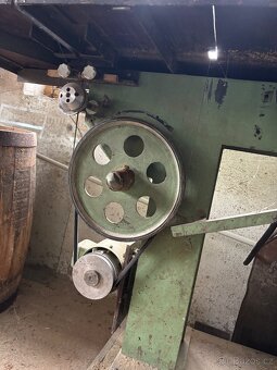 Stojanová pásová pila - 2