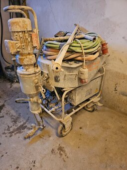 Omítačka,omítací stroj - 2